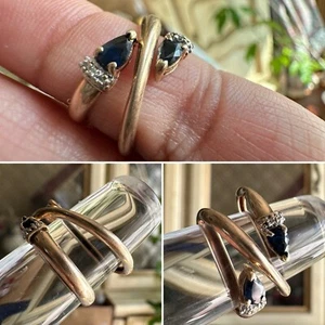 Anello Serpente VINTAGE ESTATE ORO 10K ZAFFIRO BLU 2 DIAMANTI avvolgente taglia 6 - Foto 1 di 24