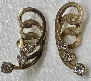 VTG Sarah Coventry Gold Modernist Swirl Rhinestone Clip Earrings READ-CRAFT - Picture 1 of 6