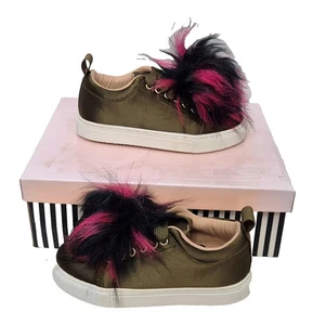 Mini Miss KG Kinder Mädchen schöne pomtastische khaki Satin Sneaker Schuhe UVP 79£ - Bild 1 von 8