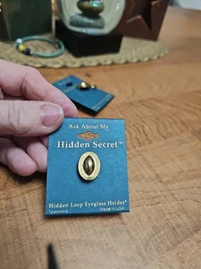Hidden Secret Brillenhalter 2 Stück - Bild 1 von 3