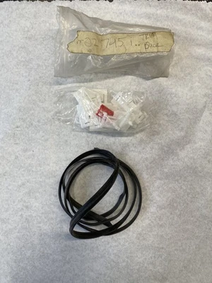 2002 宝马 745i 装饰件 状况完好 带安装夹 原始设备制造商 正品 二手 — 第 1/2 张图片