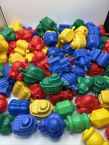 100+ frühes MINT-Spielzeug, Verbinden, ZügeEbenen, Autos, Boote für Kleinkinder. Gebraucht - Bild 1 von 7