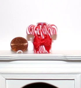 CASA DE MUÑECAS MINIATURA PORTAVELAS DE NAVIDAD CARAMELO ESCALA 1:12 NUEVO *SIN ÁRBOL - Imagen 1 de 9