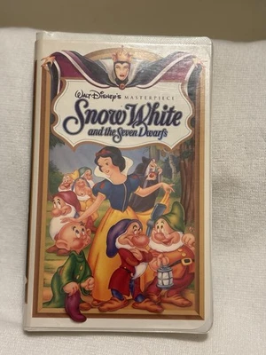 Snow White and the Seven Dwarfs VHS Tape. Vintage Disney Masterpiece Collection - Image 1 of 2