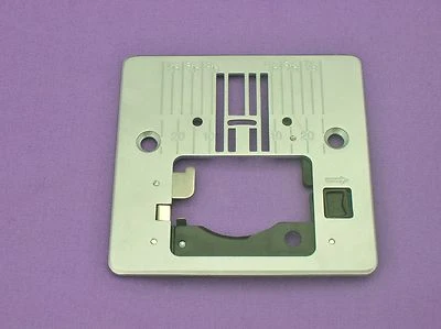NEEDLE PLATE FITS SINGER HEAVY DUTY RANGE SEWING MACHINE #416786701 3321, 4423 - Image 1 of 3