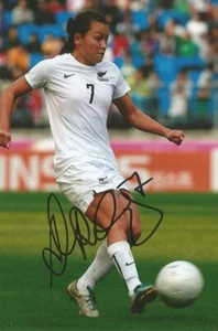 NEUSEELAND & CHELSEA DAMEN * ALI RILEY SIGNIERT 6x4 ACTIONFOTO + COA - Bild 1 von 1