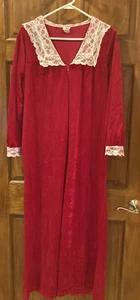 Vintage Red Velour and Lace Regal Rose Long Nightgown Size Medium Preowned - Picture 1 of 9