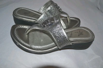 Sandalias de cuña Marc Fisher Arock 2 para mujer 5 M metálicas plateadas punta abierta zapatos Foto 1 de 4