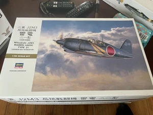 Hasegawa Mitsubishi J2M3 Raiden (Jack) Type 21 1:32 PLASTIC MODEL KIT - Picture 1 of 3