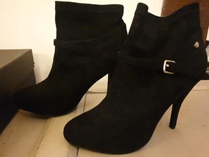 Love Moschino Black boots heels never worn Size 38 - Picture 1 of 10