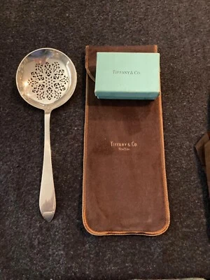 Tiffany & Co Sterling Silver  FANEUIL " SARATOGA CHIP SPOON " A REAL BEAUTY ! - Image 1 of 4