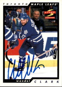 Wendel Clark Signed 1996/97 Score Card #42 Toronto Maple Leafs