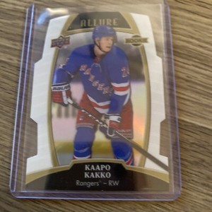 2019-20 Upper Deck Allure White Rainbow Die Cut Rookie Kaapo Kakko