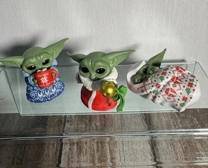 Grogu Star Wars THE MANDALORIAN Bounty Collection Grogu Christmas Editions X 3 - Picture 1 of 2