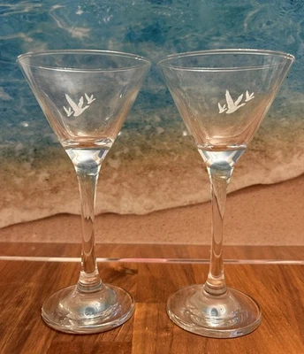 Juego de 2 vasos Martini de ganso gris 7 pulgadas emblema grabado con tallo 3 oz nuevos 2025 Foto 1 de 3