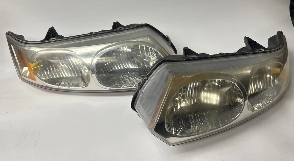 Оригинальная б/у пара фар 2003-2007 Saturn Ion 15233605 пара из 2 - Изображение 1 из 4