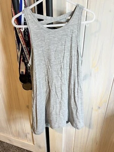 Girls Gray Flowy Tank Top Size 8 - Picture 1 of 2
