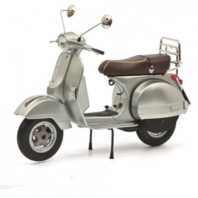 Piaggio Vespa 125PX 2011 "70th Anniversario" Grigio Metallizzaro 1:10 - Immagine 1 di 4