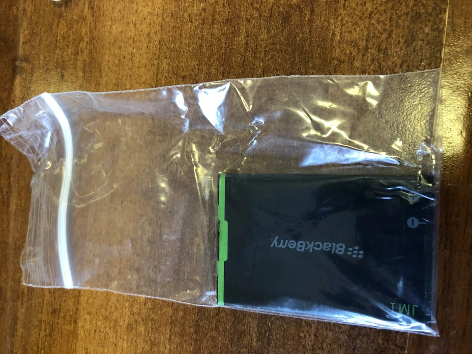 Baterías originales BlackBerry JM1 Bold Touch 9900 9910 9930 9850 9860 Foto 1 de 4