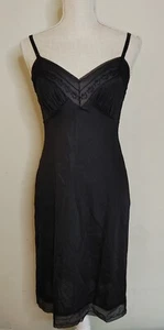 Abito slip vintage Hollywood Vassarette nero con orlo in pizzo di Munsingwear taglia A 32 - Foto 1 di 11