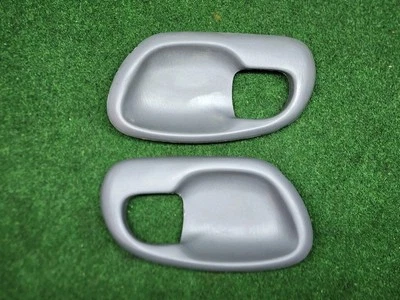 Biseles interiores de manija de puerta laterales de conductor y pasajero derecho Ford F150 99-2004 LH Foto 1 de 4