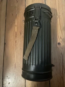 WW2 Original German Gas Mask Canister (extremely good condition) - Picture 1 of 3