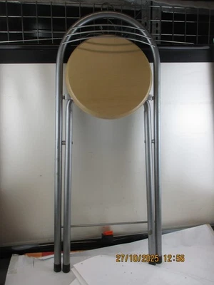Klapphocker Notsitz Metall + Holz Sitzh. 59 cm Rücken 80 cm ( 4098 ) - Bild 1 von 3