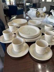 Vintage Corelle Corning Ware Spring Pond 32 Piece Service for 6 Made in USA - Picture 1 of 20