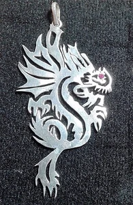 Dragón de plata ley 925 con ojo de rubí natural - Imagen 1 de 7