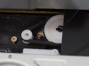 Sony RCD W3 CD Recorder Tray 2 Riemen Set Neu--Neu Ersatzteile - Bild 1 von 1
