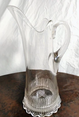 Jarra de agua de vidrio de uranio DE COLECCIÓN ornamentada antigua ALTA Foto 1 de 4