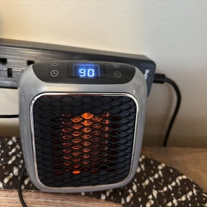 Handy Heater Turbo 800 Wall Outlet Small Space Heater with Adjustable Thermostat - Picture 1 of 5