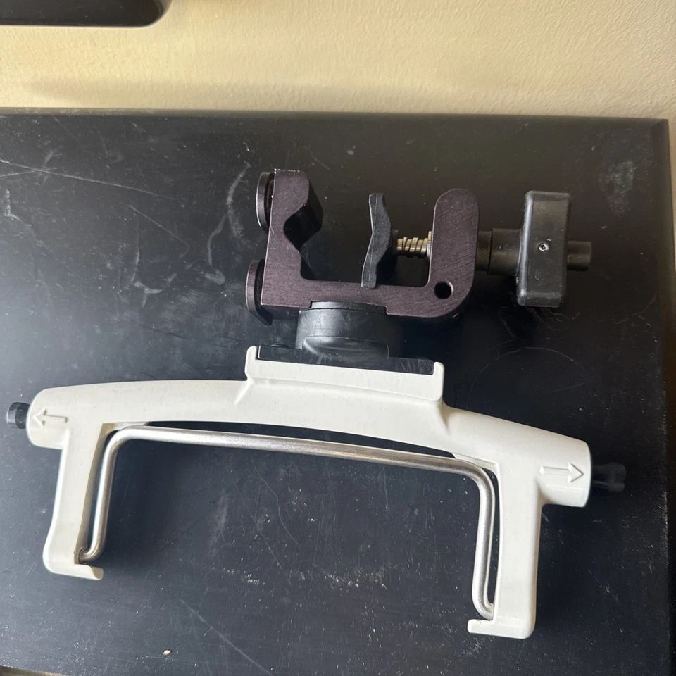 Braun 8713131 Abrazadera de poste espacial Abrazadera de velocidad (para bomba espacial Infusomat Perfusor) Foto 1 de 1