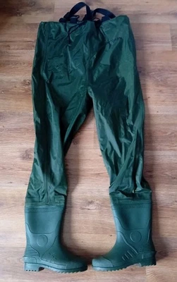 Daiwa Lightweight Nylon Chest Waders Carp Fishing Waders Green UK Size 7 Used - Изображение 1 из 4