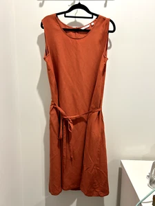 Uniqlo Rust Red Linen Blend Dress Size Large Belted Pockets Comfort Viscose - Picture 1 of 6