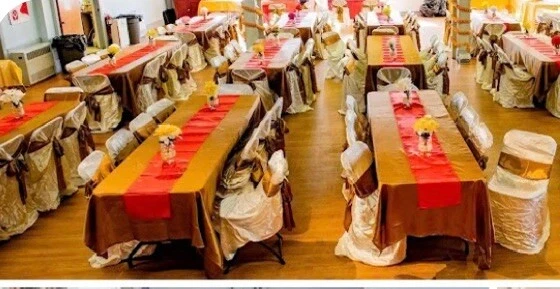 Fundas para sillas plegables blanco satinado marfil recepción boda Foto 1 de 1