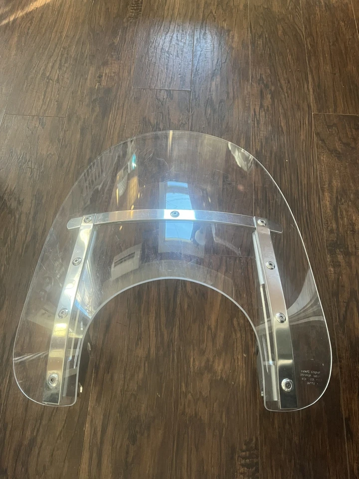 孟菲斯阴影摩托车挡风玻璃,快速连接,不含安装硬件 — 第 1/4 张图片