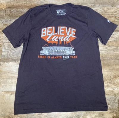 Camisa Cleveland Clothing Co BelieveLand XL marrón manga corta Foto 1 de 4