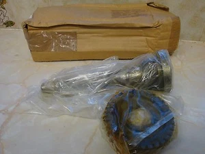Land Rover - Series 3 - Primary Pinion and Constant Mesh Gear - Picture 1 of 3