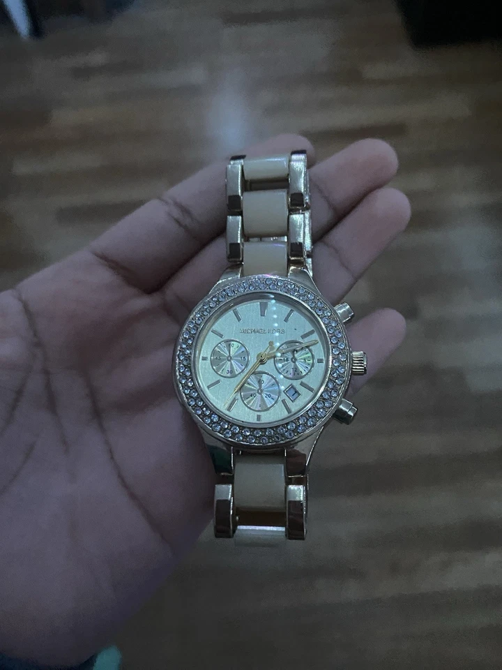 Michael Kors Reloj Cronógrafo Mujer con Correa Tono Dorado y Crema Foto 1 de 1