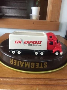 Keramik Traktor Anhänger mit offenem Verdeck Mack Kenworth Peterbilt Freightliner - Bild 1 von 3