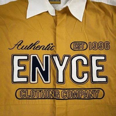 Camisa Enyce Para Hombres XL Deletreada Manga Corta Abotonada Años 90 Ropa de Calle Hip-Hop Nueva Con Etiquetas Foto 1 de 4
