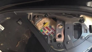 Interior Cabin Fuse Box From 08 2008 HYUNDAI AZERA - Picture 1 of 12