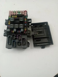 2003-2006 FORD EXPEDITION LINCOLN NAVIGATOR FUSE BOX RELAY PANEL  4L7T-14A067-AE - Picture 1 of 16