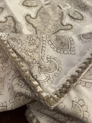 2 fundas de almohada Pottery Barn medallón estampado cachemira ESTÁNDAR gris algodón/lino Foto 1 de 4