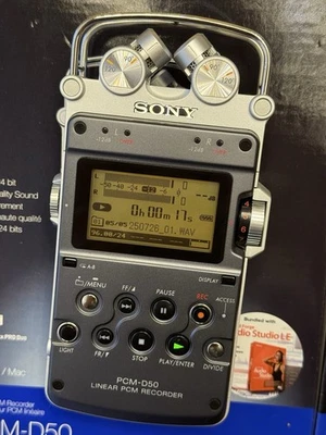 Sony Linear PCM Recorder PCM-D50 4GB - Bild 1 von 4