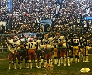 Cleo Miller 8x10 and Cleveland Browns Offence Sugar Huddle - Picture 1 of 1