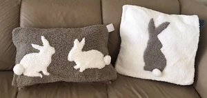 Funda de almohada sherpa 2 sherpa pom pom pom pom de cerámica 16 x 26 y 20"" cuadrada nueva con etiquetas - Imagen 1 de 5