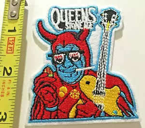 Chaqueta de metal Queens of the Stone Age Patch Rock Band cosida en hierro años 90 regalo - Imagen 1 de 1
