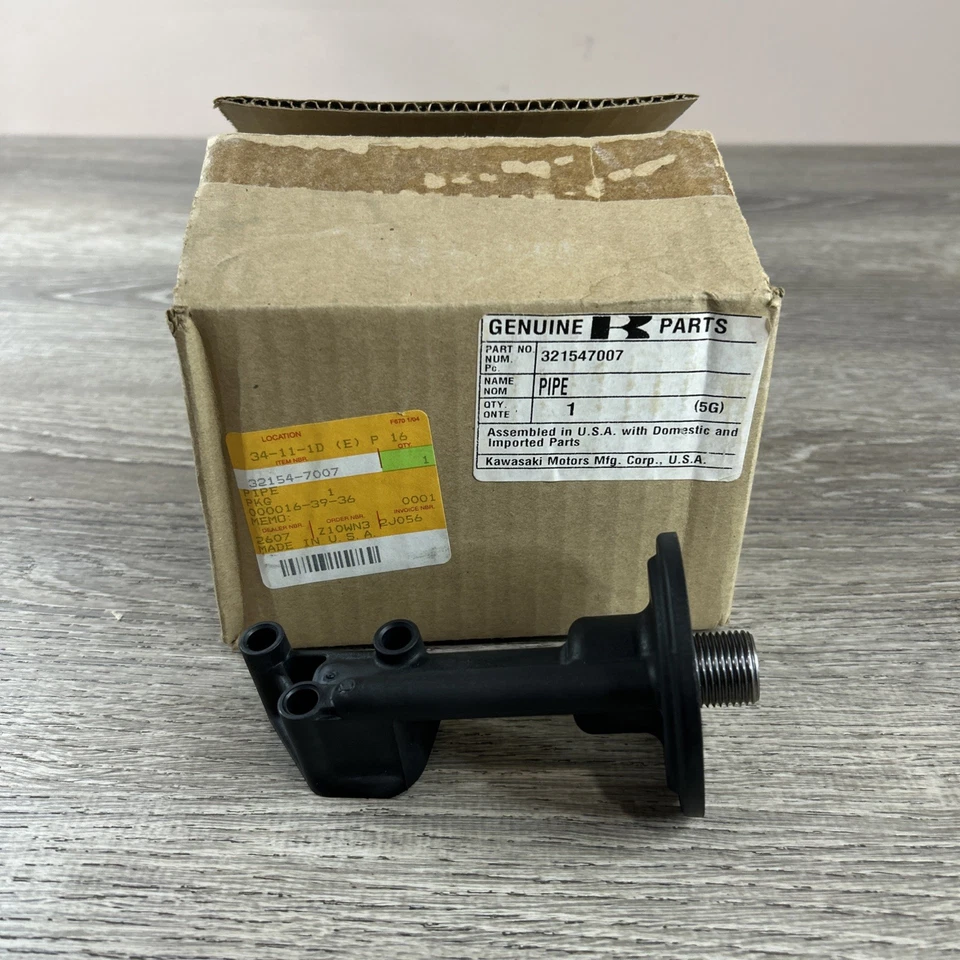 Tubo adaptador Kawasaki 32154-7007 original OEM nos Foto 1 de 4